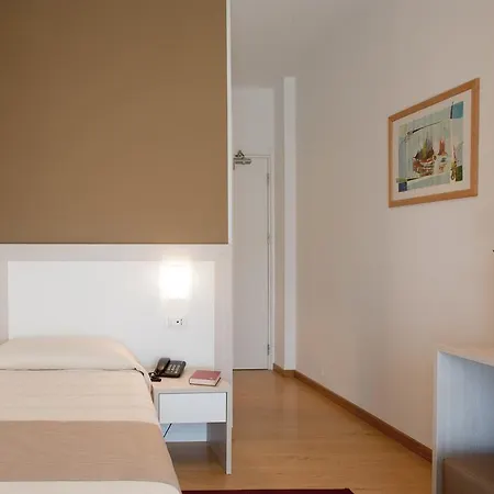 Canarie Hotel 3*