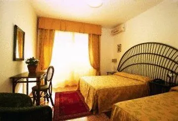 Canarie Hotel